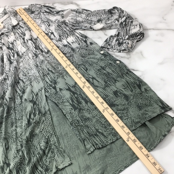 Mystree Green Geo Button Front Shirt Roll Tab - Picture 9 of 11